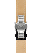Détail de la boucle déployante en acier brossé du bracelet en cuir de la montre OURO RW-001. 